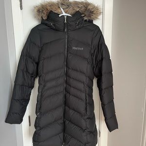 Marmot mid size winter jacket